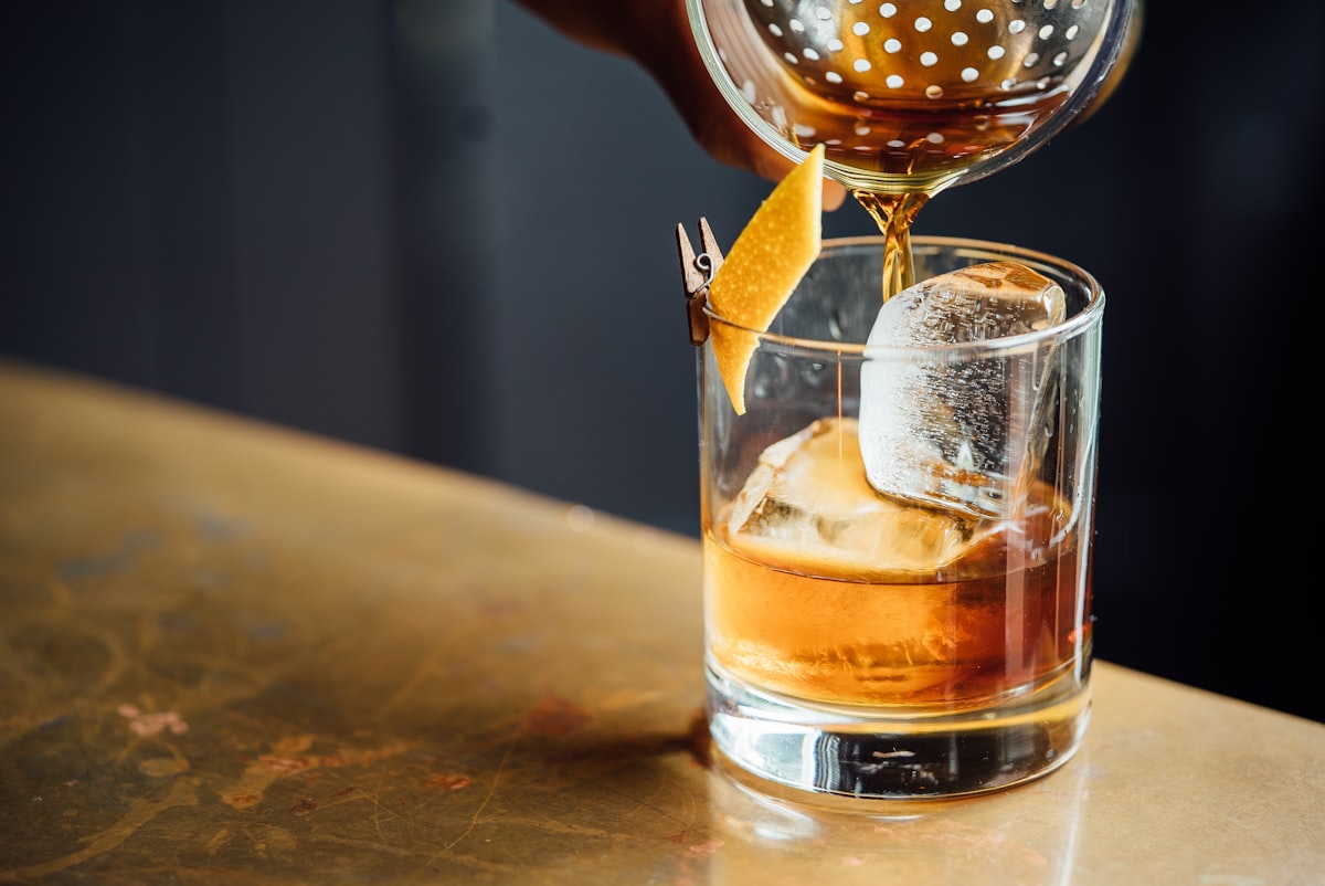 Passed drinks during cocktail hour