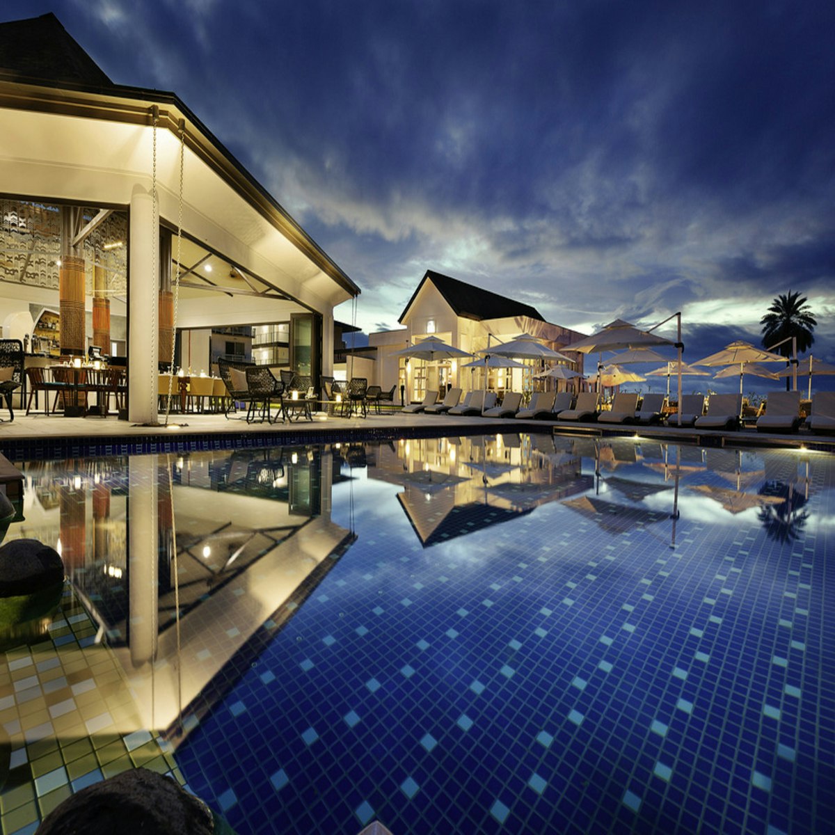 Beachfront Pool Villa