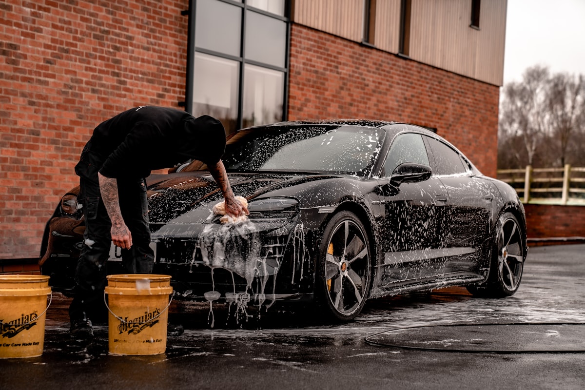 Hand wash with foam cannon